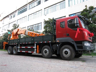 90 ton truck mounted crane